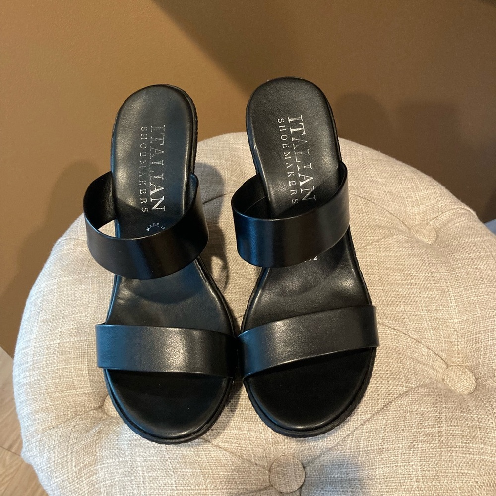 Black platform sandals. Size 6 1/2